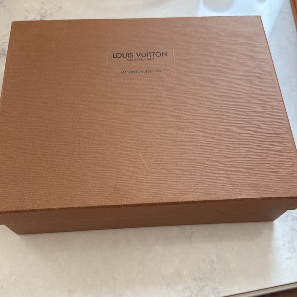 Louis Vuitton Brown Box - Picture 2 of 11